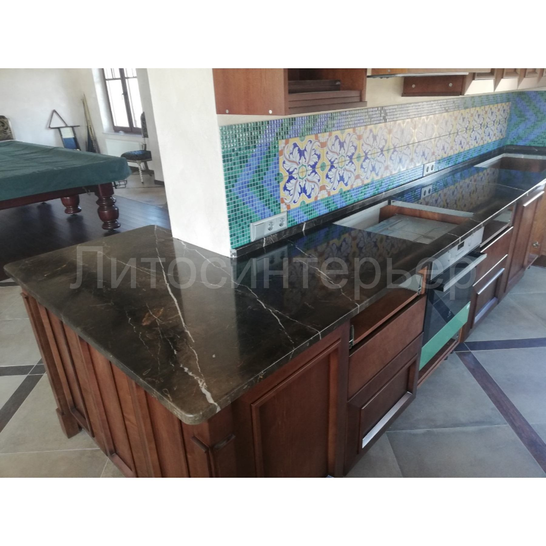 Столешница из мрамора Browntini